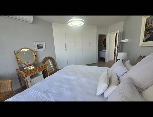 3 BEDROOM SECTIONAL TITLE TO LET IN COMPENSATION BEACH